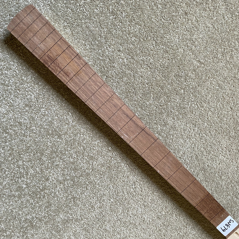 SN879 Unfinished Bass Guitar N - Bass Guitar Fretless recension och pris